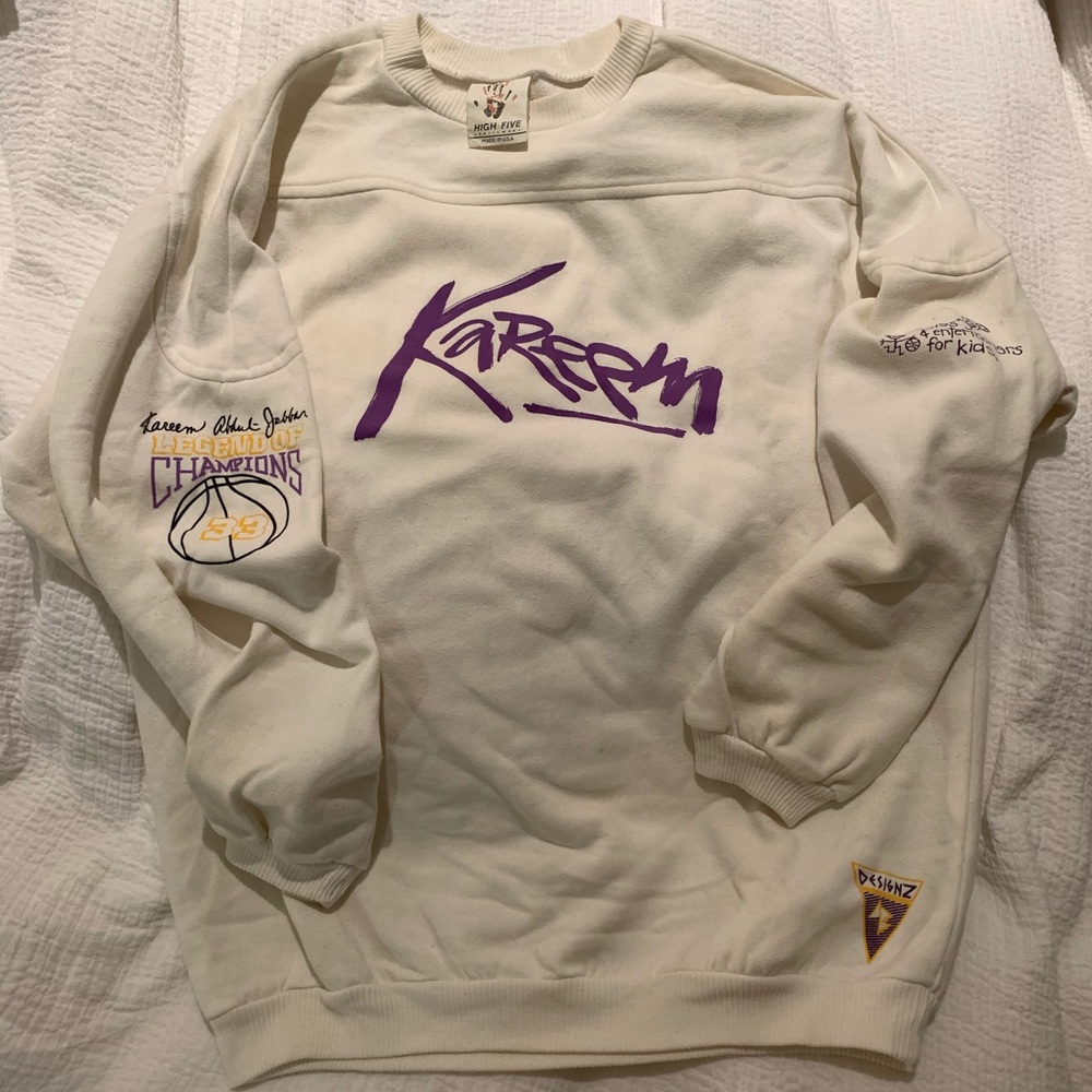 SUPER RARE Vintage Kareem Abdul-Jabbar Crewneck.